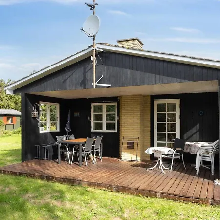 Brunhilde - 850m From The Sea In Lolland- Falster And Mon By Interhome Holiday home