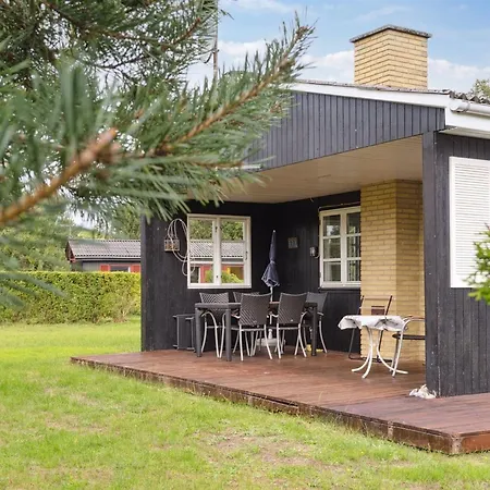 Brunhilde - 850m From The Sea By Interhome